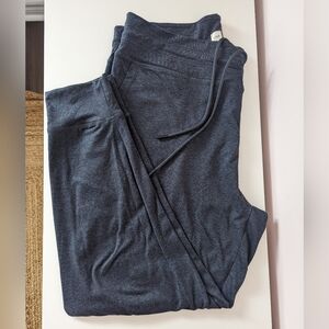 Lolë joggers grey size L